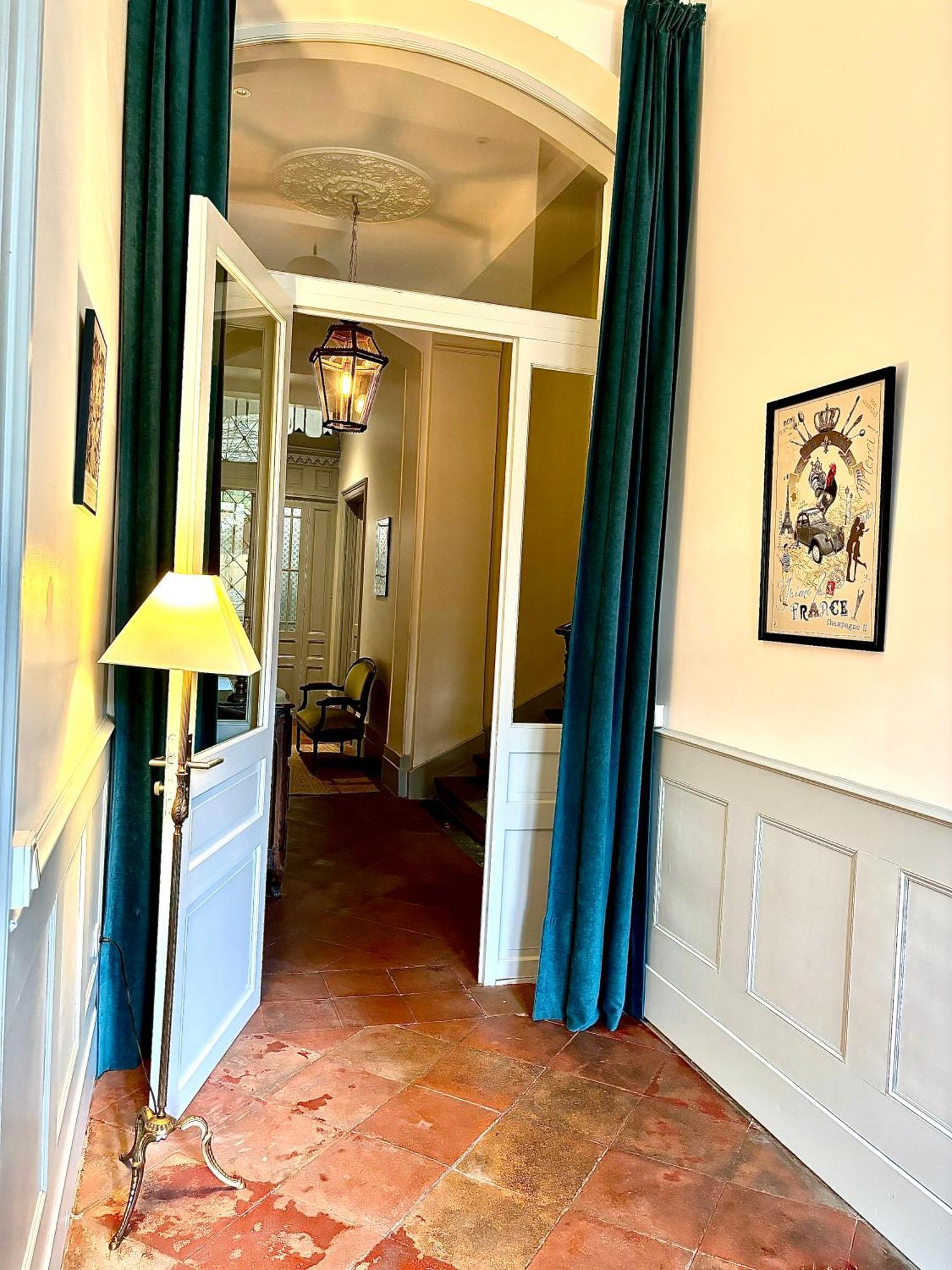 B&B Les chambres d'Aimé Carcasona Exterior foto